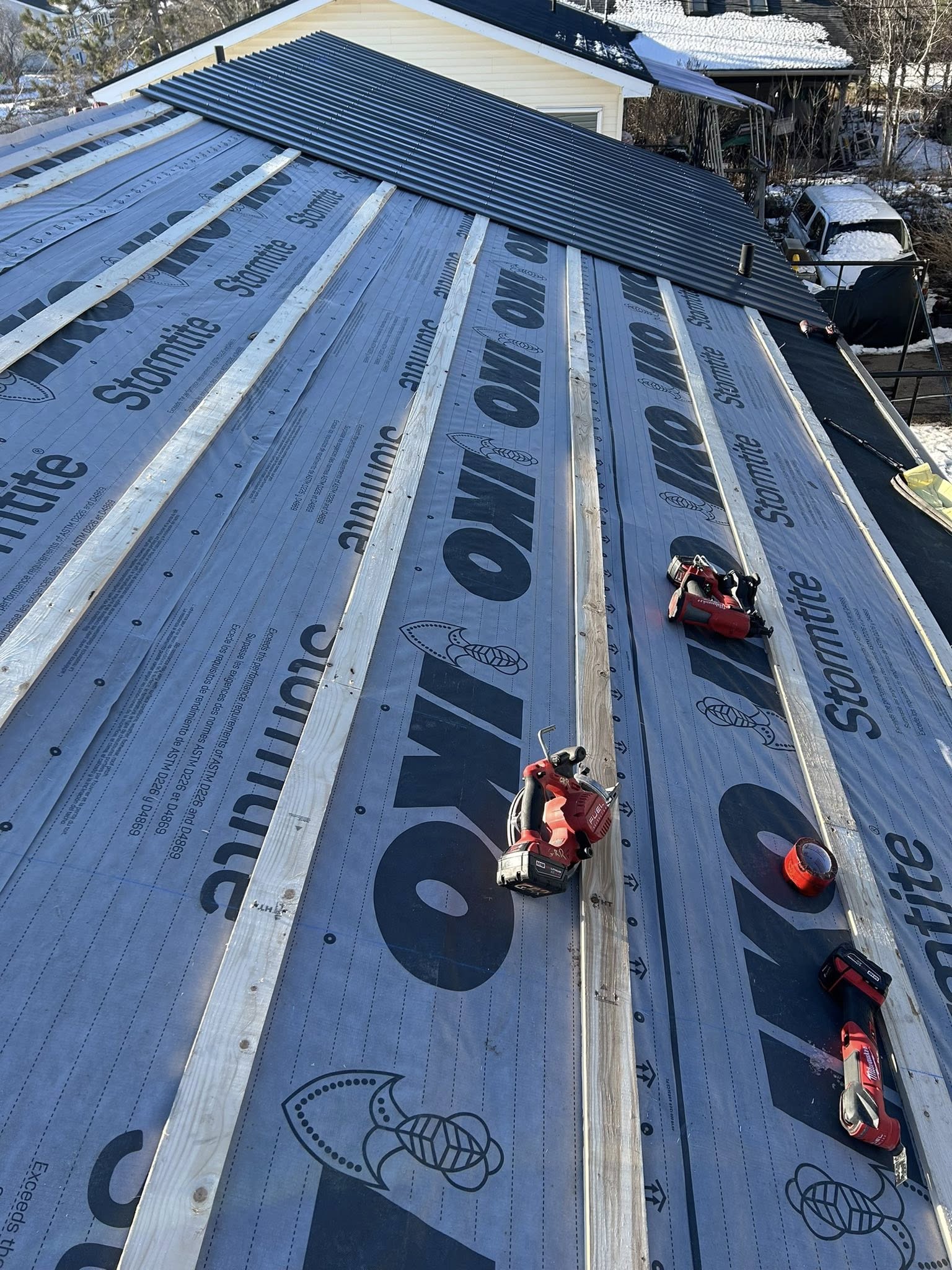 Emergency roof repair by Geldart's Contracting